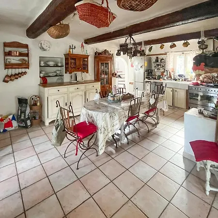 Maison Piscine A Casa vacanze *