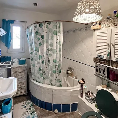 Maison Piscine A אנדוזה