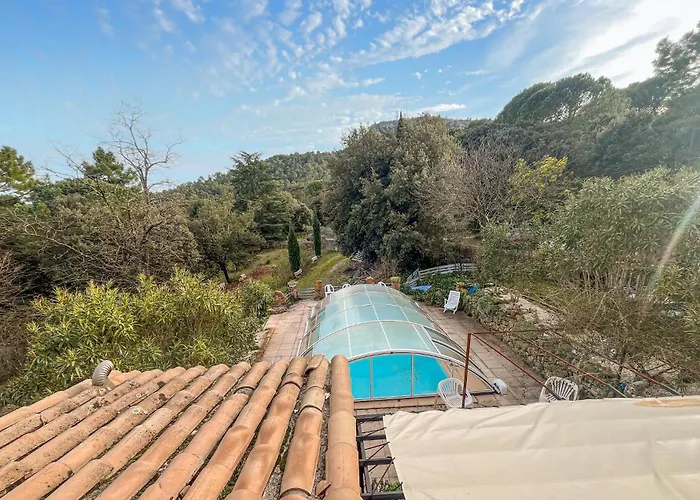Prázdninový dům Maison Piscine A *